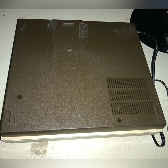 VTG 70’s ZENITH RADIO & VINYL RECORD PLAYER. COLLECTORS ITEM. WORKING. - Picture 5 of 8